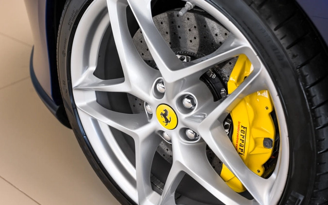 Ferrari Roma cena 299000 przebieg: 11528, rok produkcji 2022 z Ożarów Mazowiecki małe 466